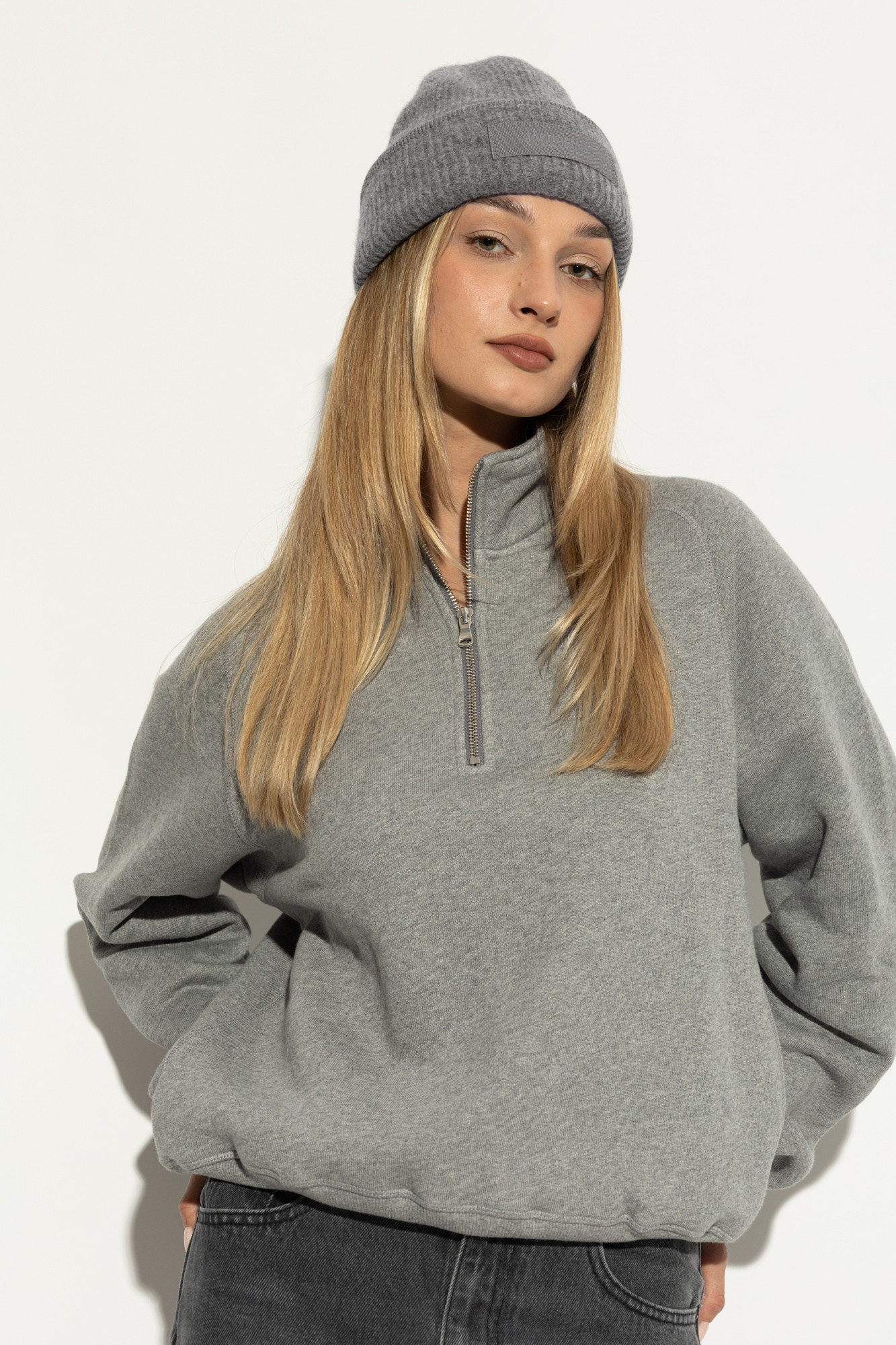 ハット JACQUEMUS Woman Hat Grey ACU00666AK00227 970 Grey Wool hat Jacquemus - Vitkac GB